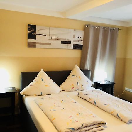 Village Hotel เลาเซนเฮาเซน ภายนอก รูปภาพ