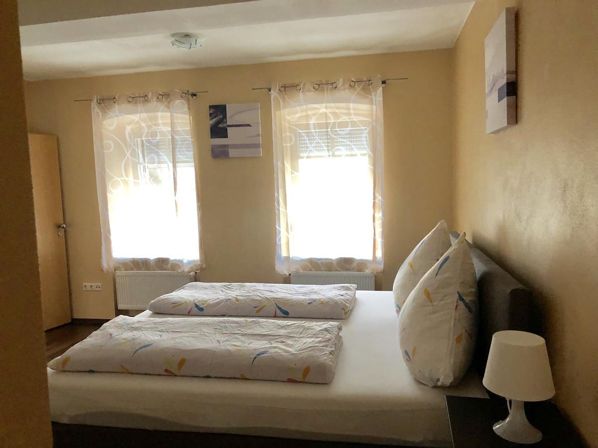 Village Hotel เลาเซนเฮาเซน ภายนอก รูปภาพ