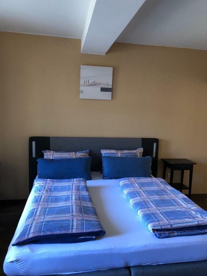 Village Hotel เลาเซนเฮาเซน ภายนอก รูปภาพ